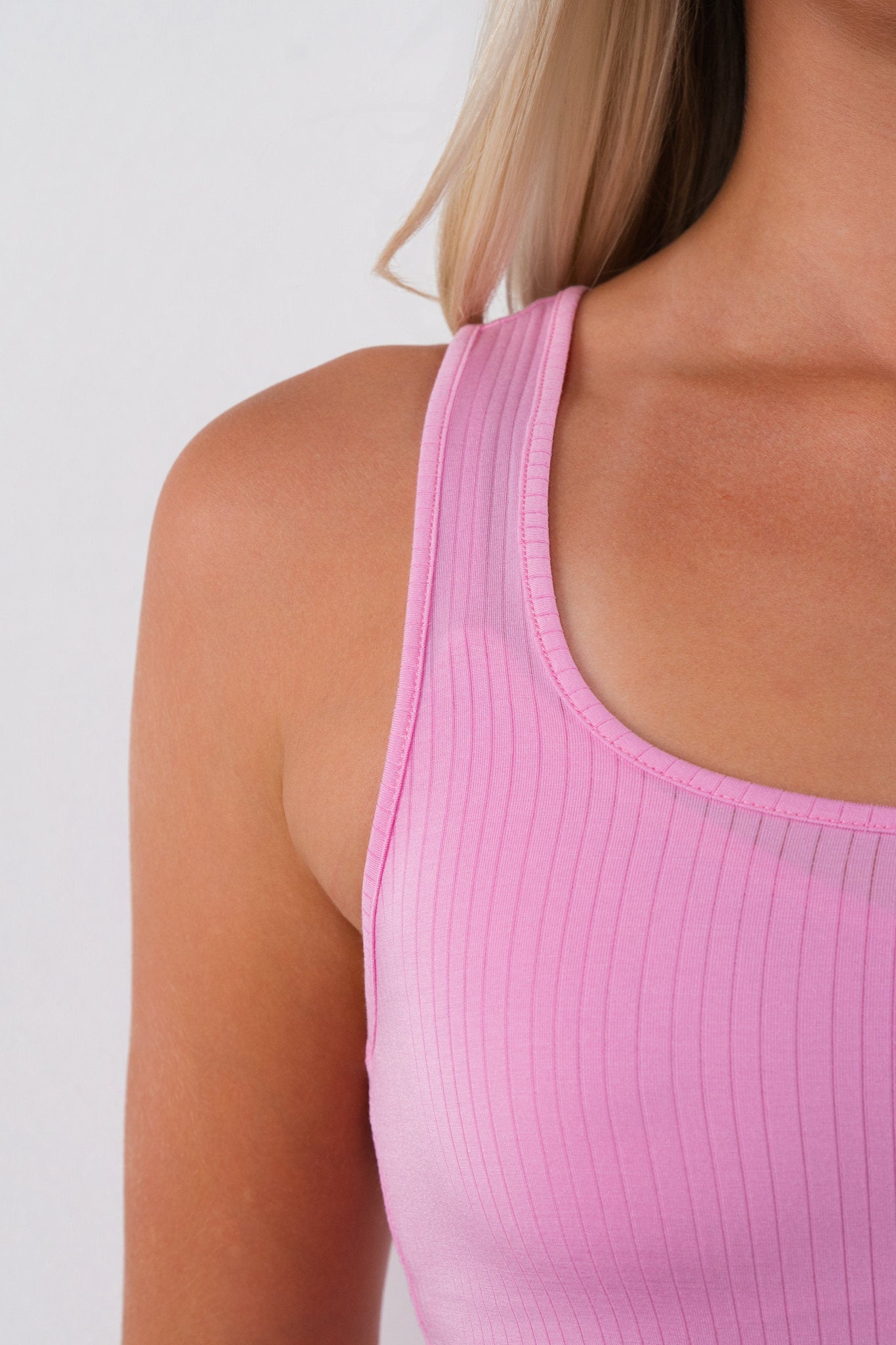 Vitality Float® Rib U Tank - Pink Frosting