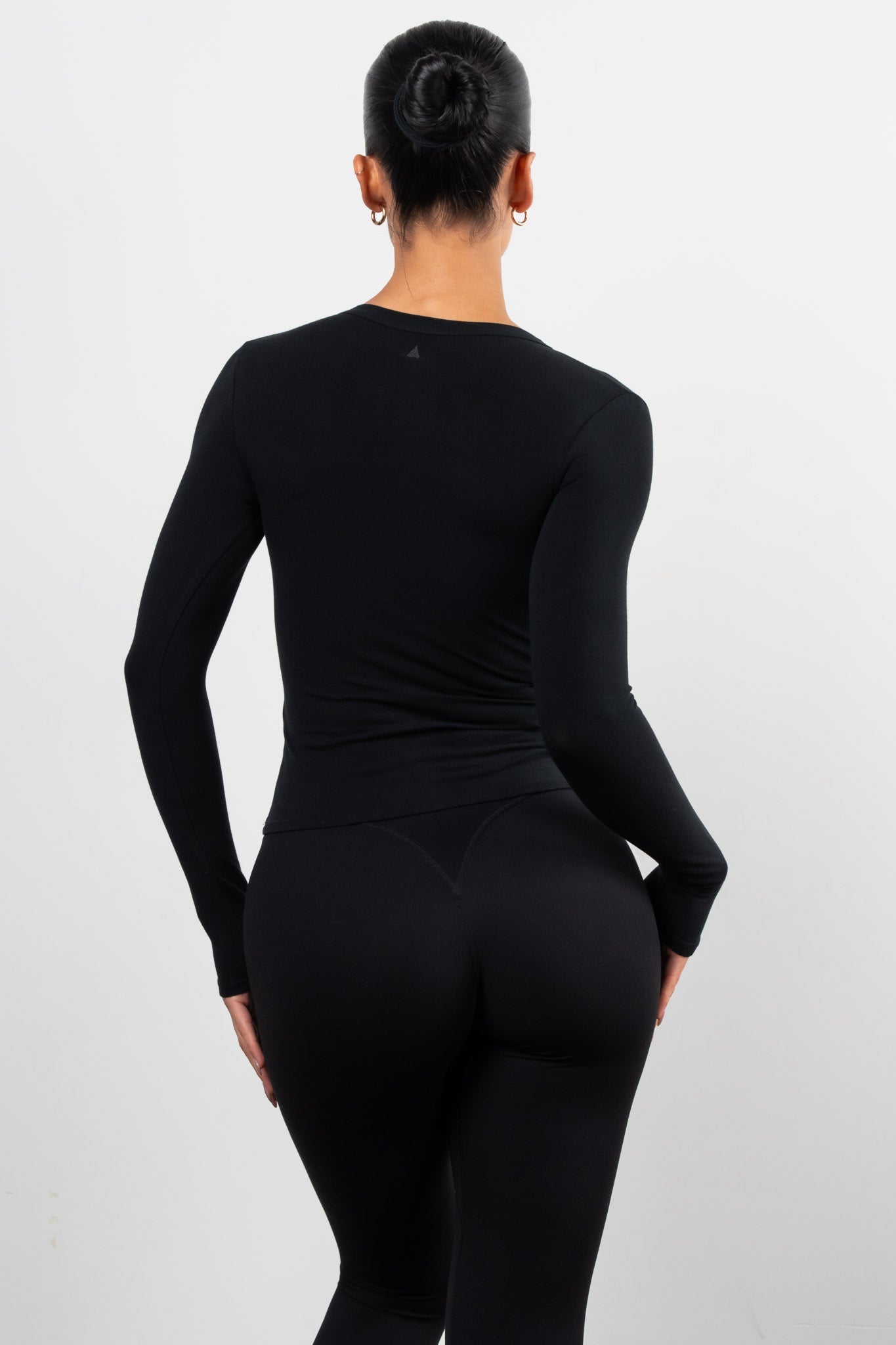 Vitality Basis® Scoop Long Sleeve - Midnight