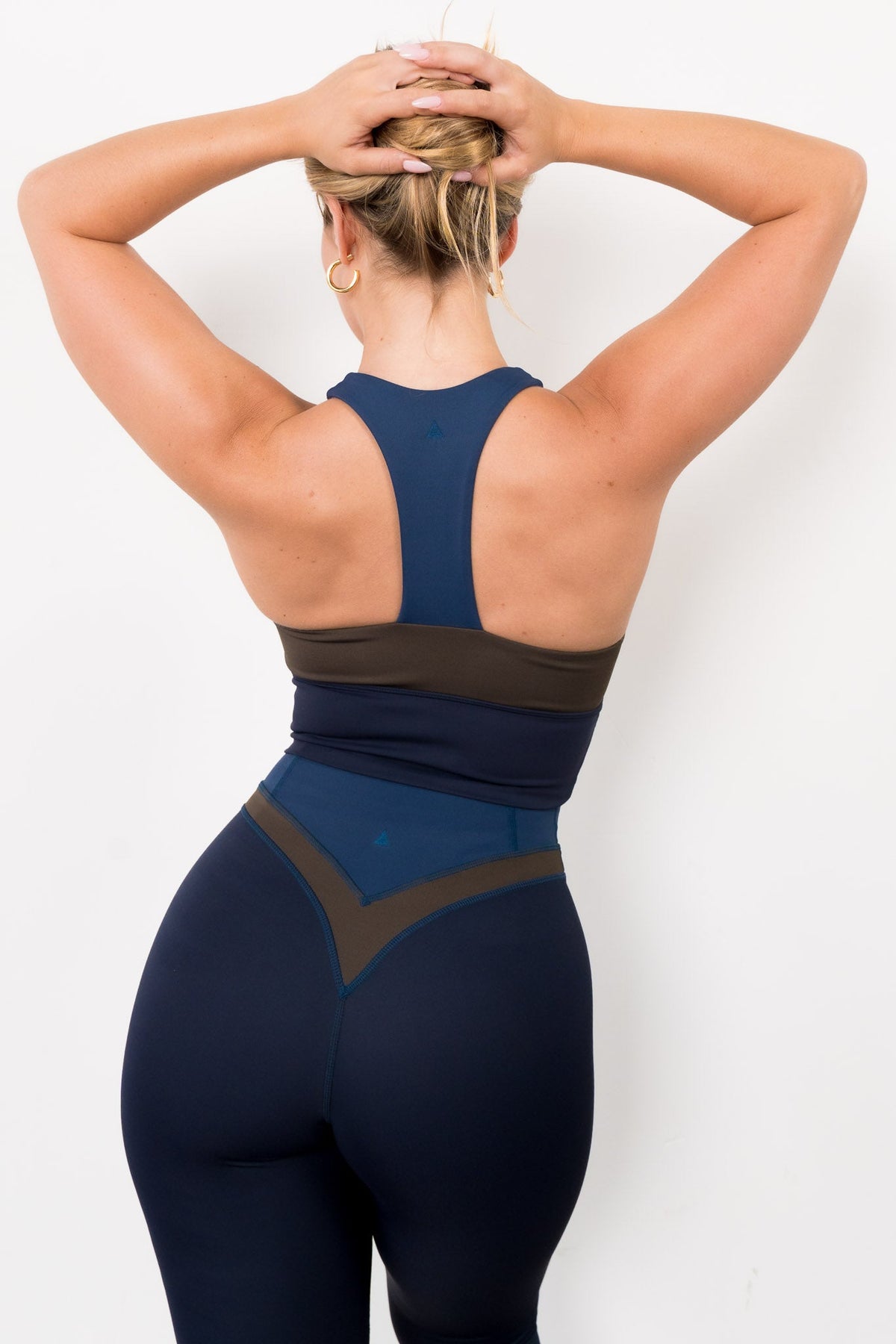 Vitality Pulse® Keyhole Tank - Cavernous