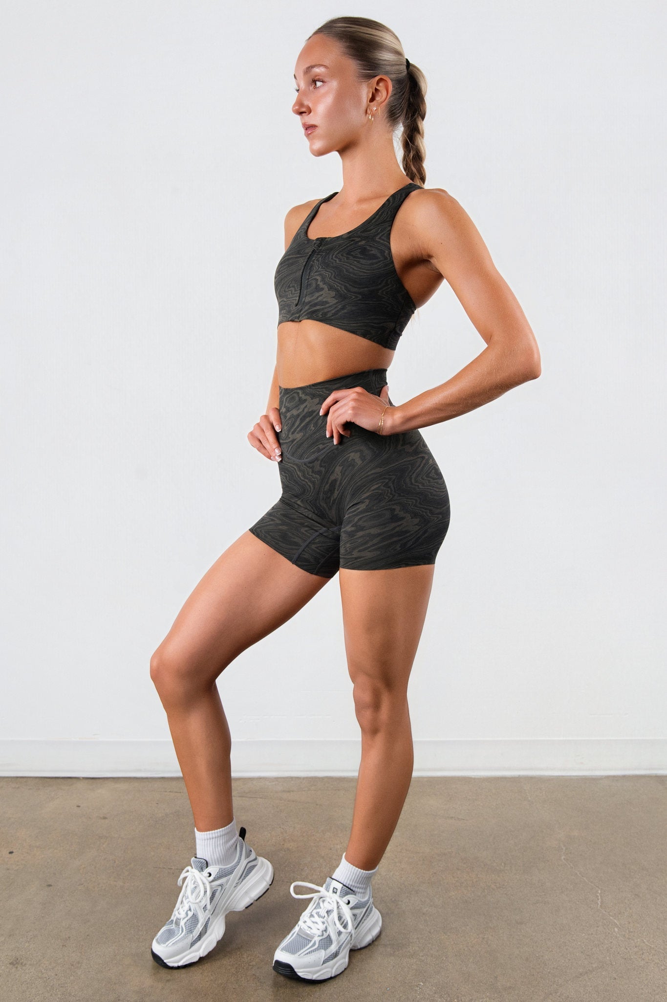 Vitality Pulse® Volley Short - Woodgrain
